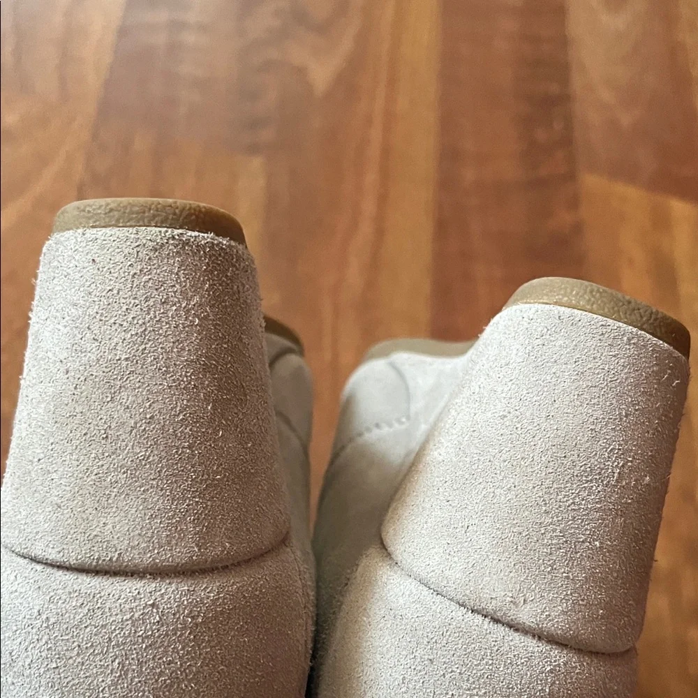 Like new Toms Light Gray Suede Wedge Ankle Boots - Picture 11 of 13